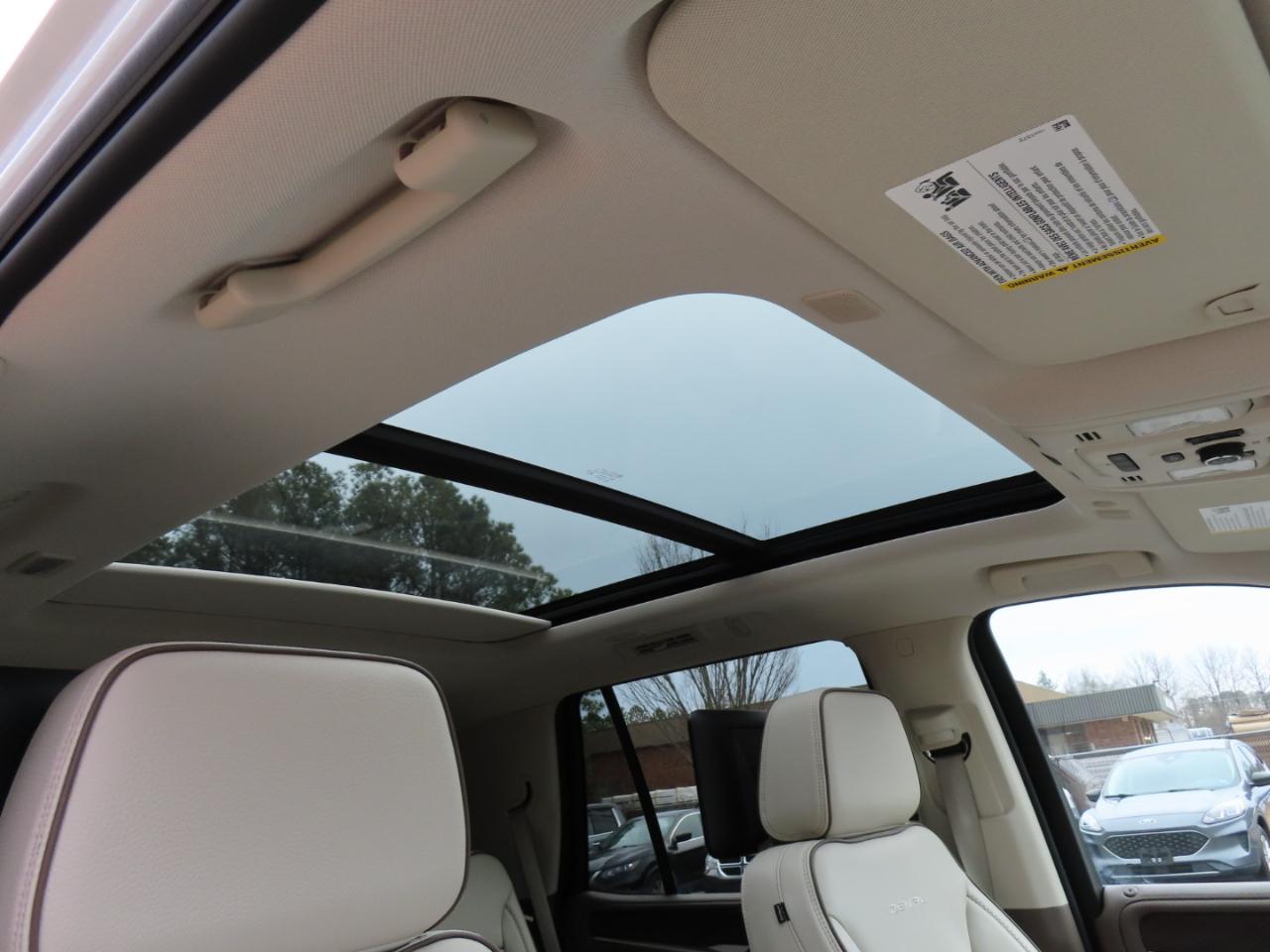 GMC Yukon Denali 4WD 2024