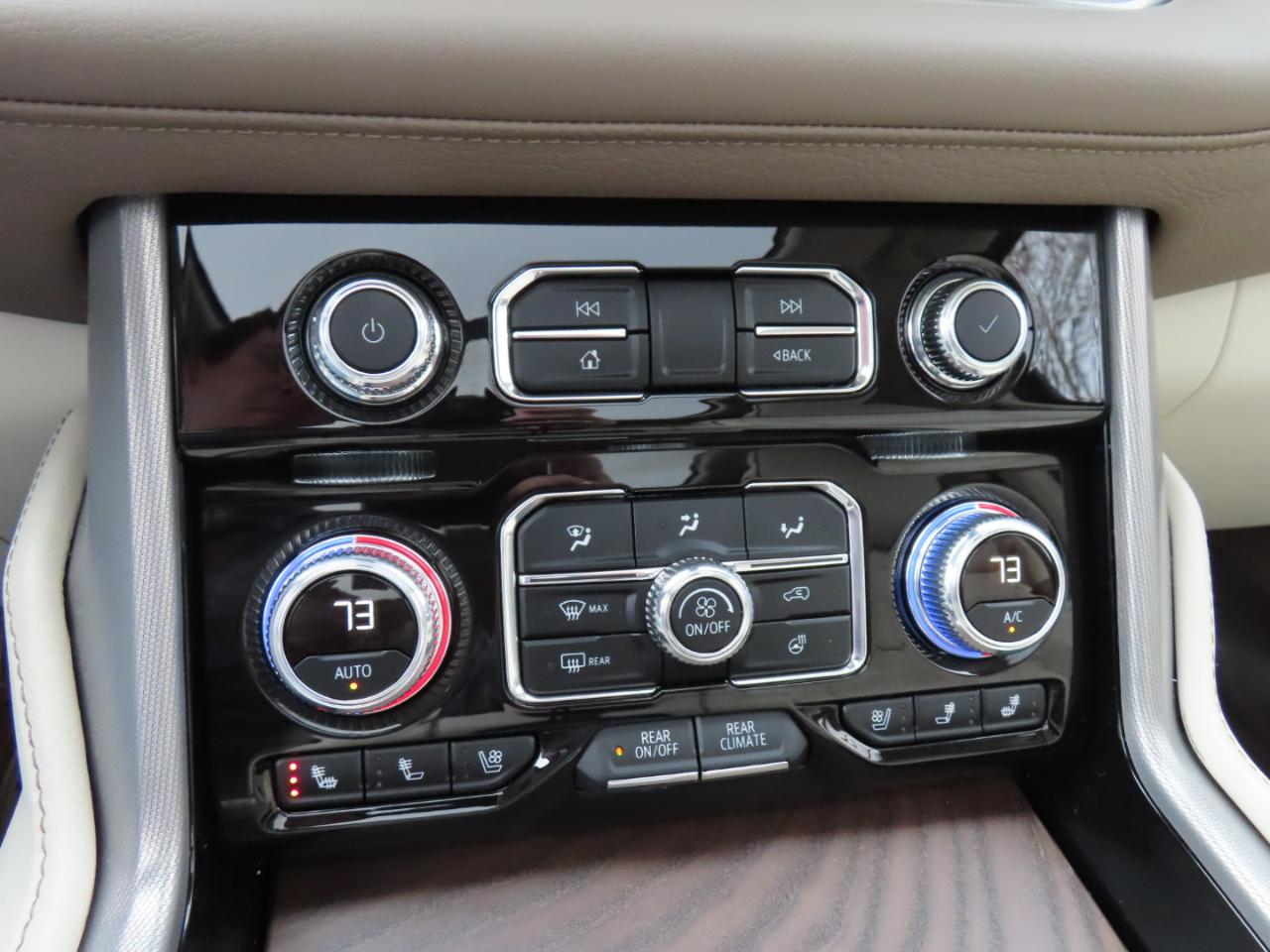 GMC Yukon Denali 4WD 2024