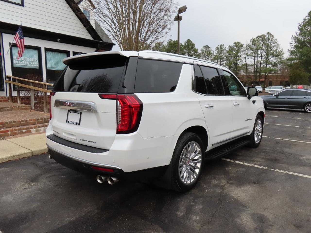 GMC Yukon Denali 4WD 2024