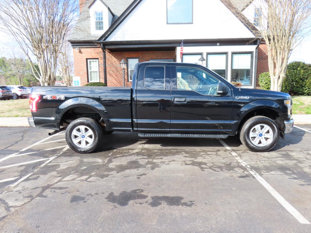 Ford F-150 XLT SuperCab 6.5-ft. Bed 4WD 2017