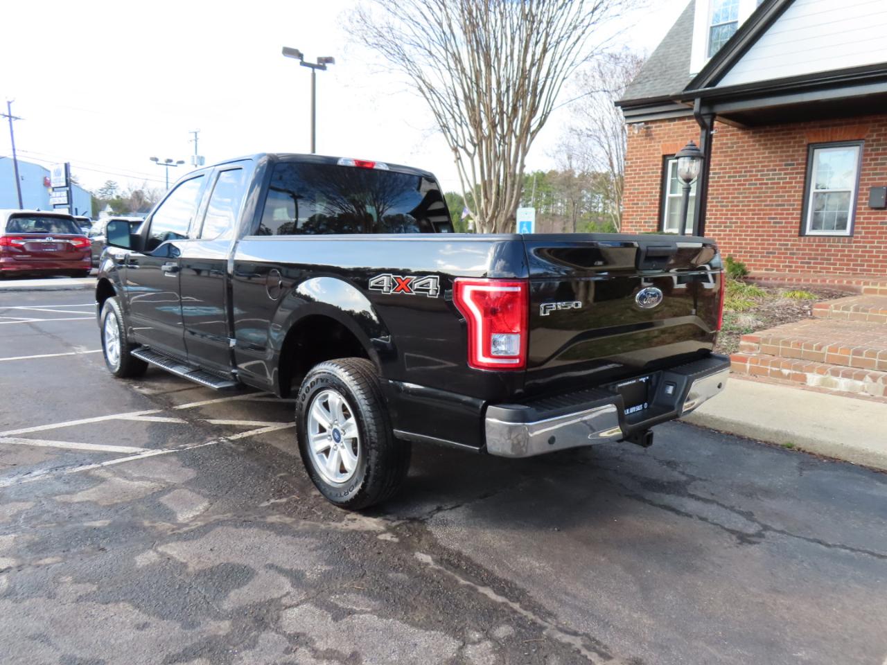 Ford F-150 XLT SuperCab 6.5-ft. Bed 4WD 2017