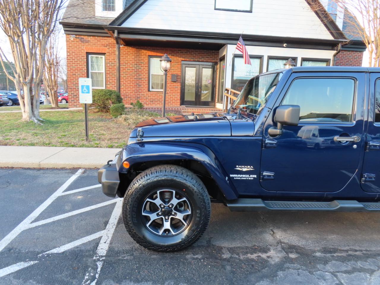 Jeep Wrangler Unlimited Sahara 4WD 2013