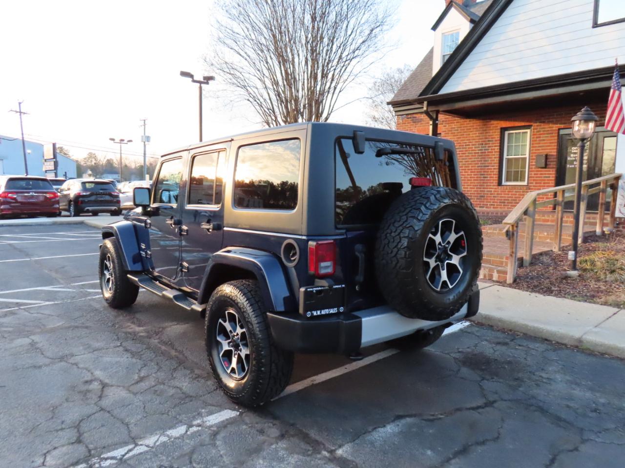 Jeep Wrangler Unlimited Sahara 4WD 2013