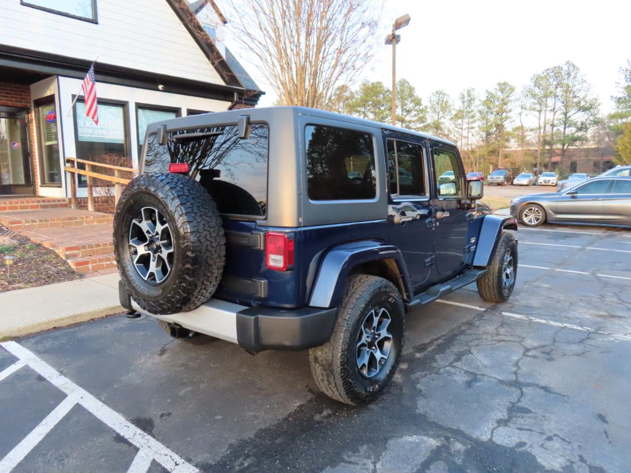 Jeep Wrangler Unlimited Sahara 4WD 2013