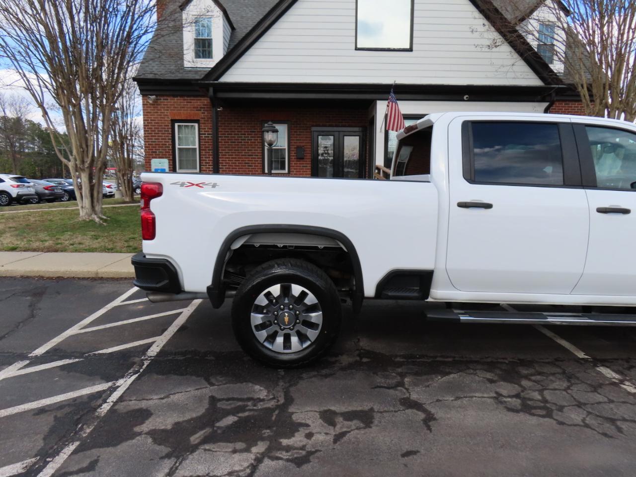Chevrolet Silverado 2500HD Custom Crew Cab Short Box 4WD 2022