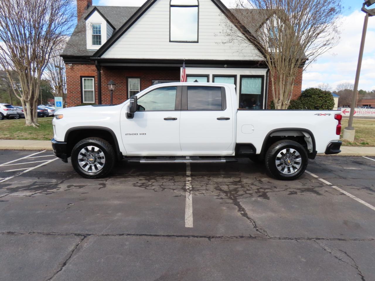 Chevrolet Silverado 2500HD Custom Crew Cab Short Box 4WD 2022