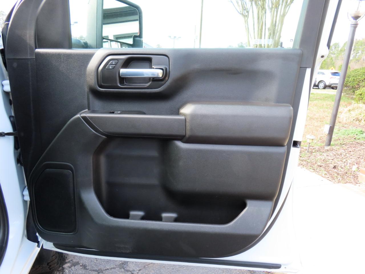 Chevrolet Silverado 2500HD Custom Crew Cab Short Box 4WD 2022