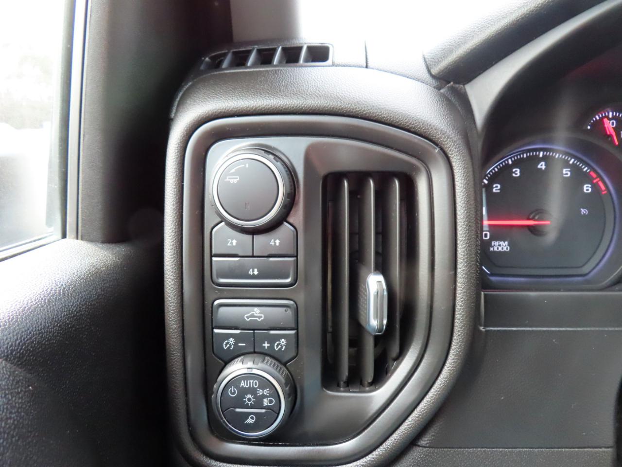 Chevrolet Silverado 2500HD Custom Crew Cab Short Box 4WD 2022