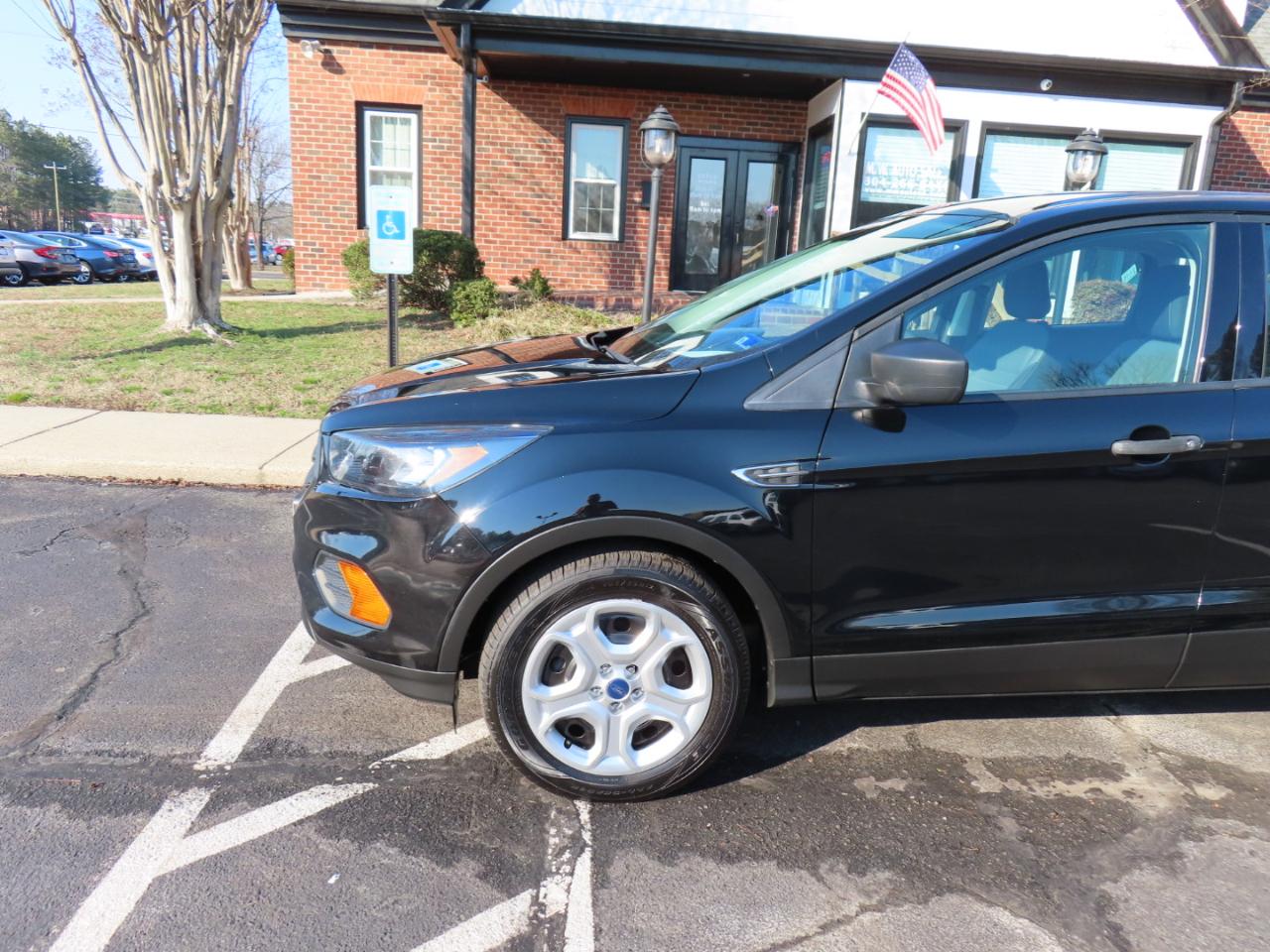 Ford Escape S FWD 2018