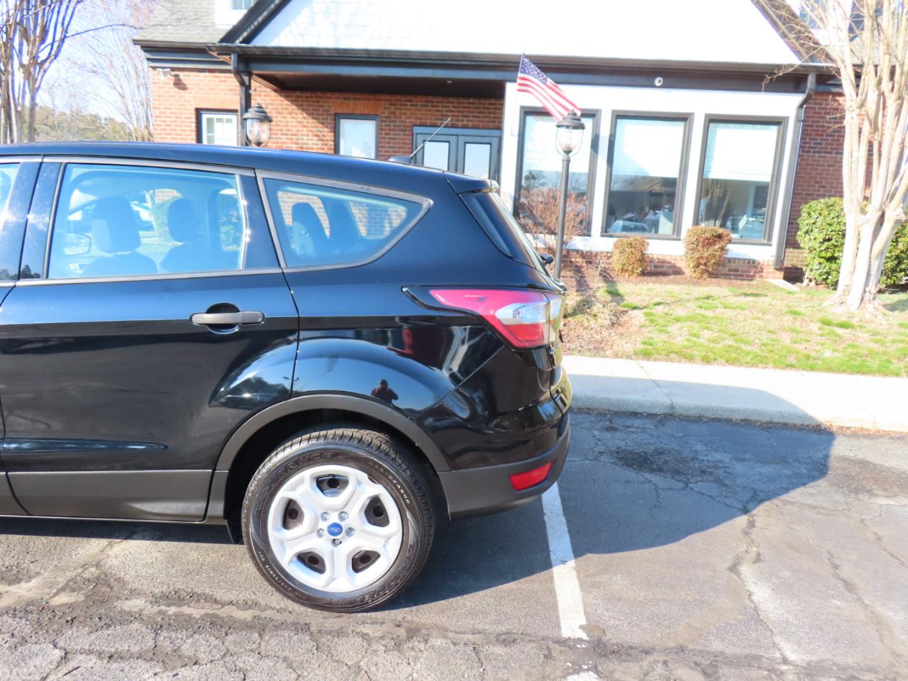 Ford Escape S FWD 2018