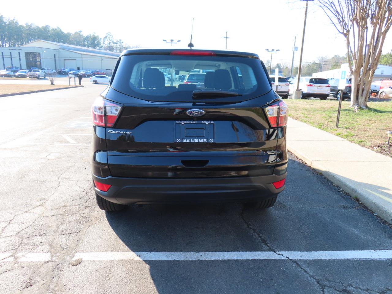 Ford Escape S FWD 2018