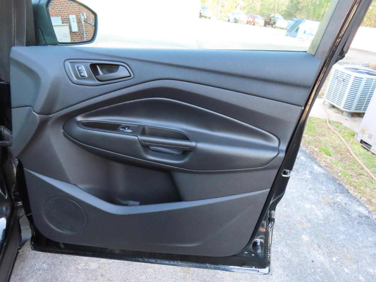 Ford Escape S FWD 2018