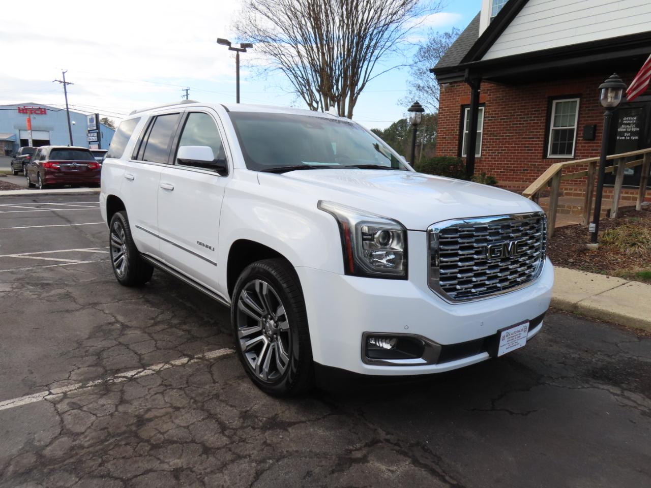 GMC Yukon Denali 4WD 2019