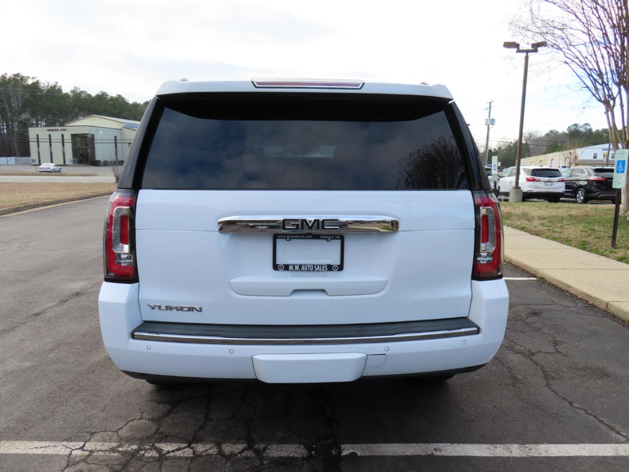 GMC Yukon Denali 4WD 2019