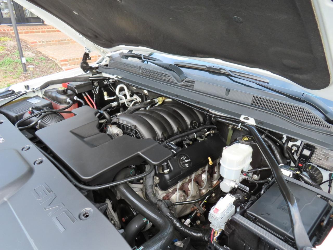 GMC Yukon Denali 4WD 2019