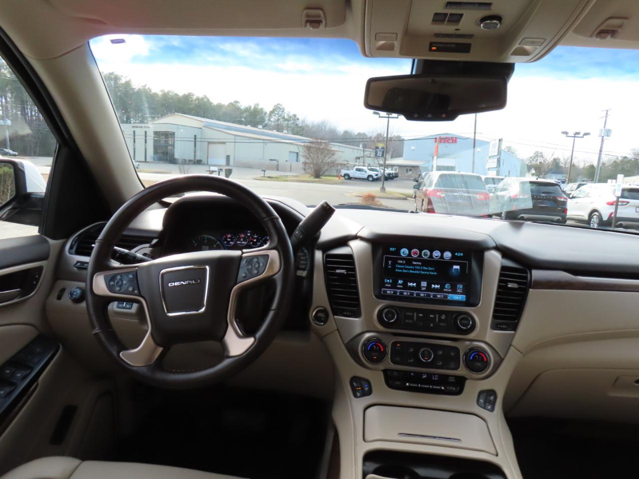 GMC Yukon Denali 4WD 2019