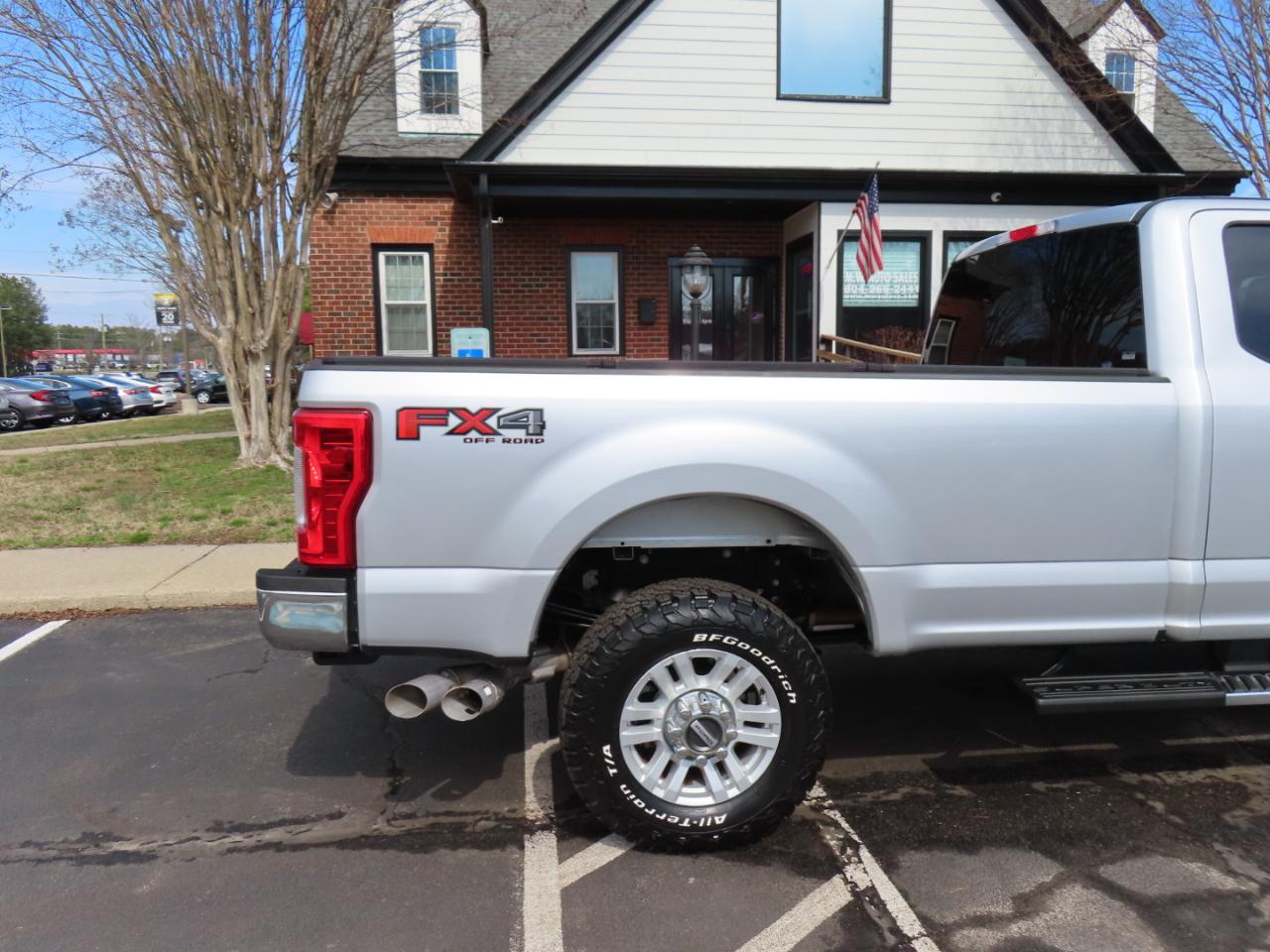 Ford F-250 SD XLT SuperCab Long Bed 4WD 2017