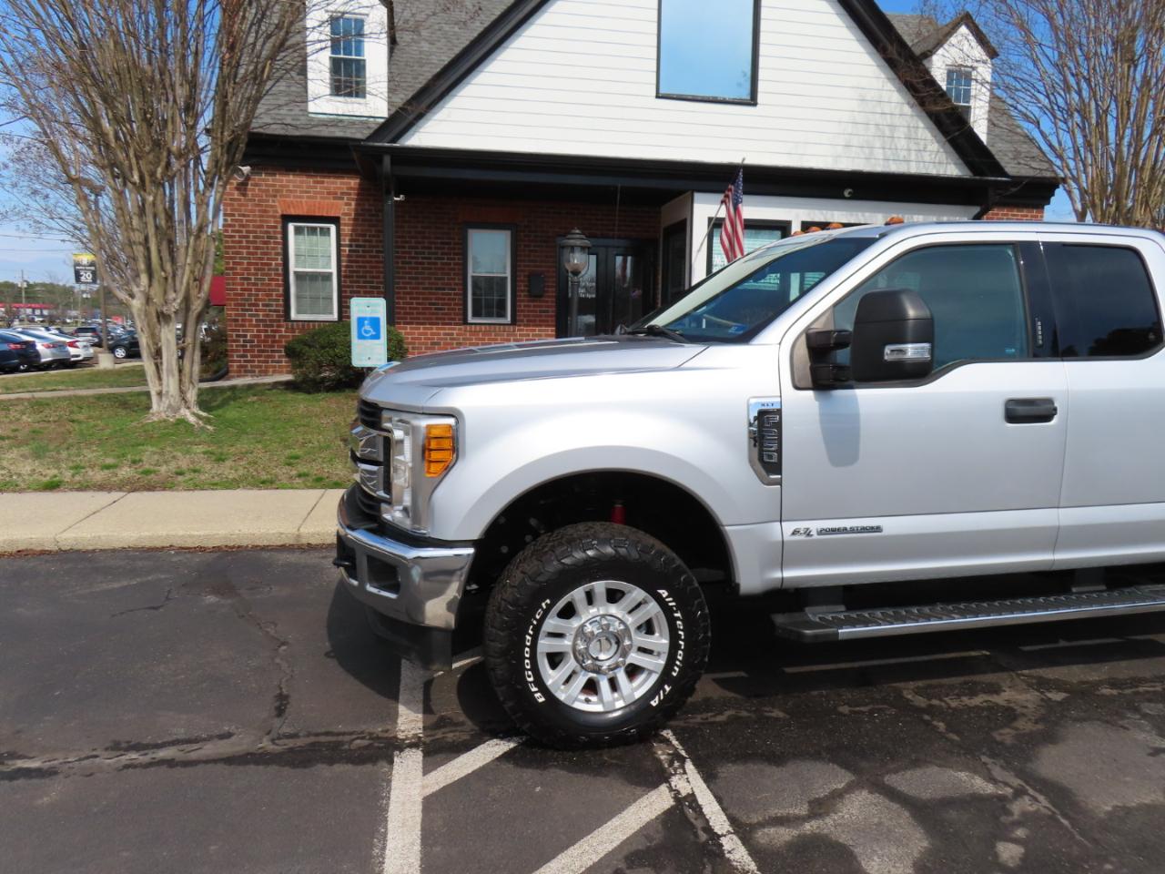 Ford F-250 SD XLT SuperCab Long Bed 4WD 2017