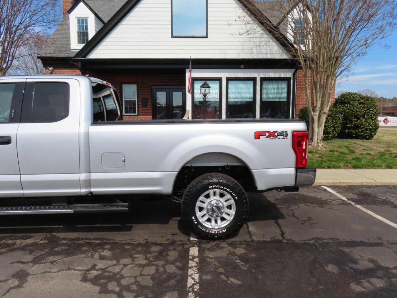 Ford F-250 SD XLT SuperCab Long Bed 4WD 2017