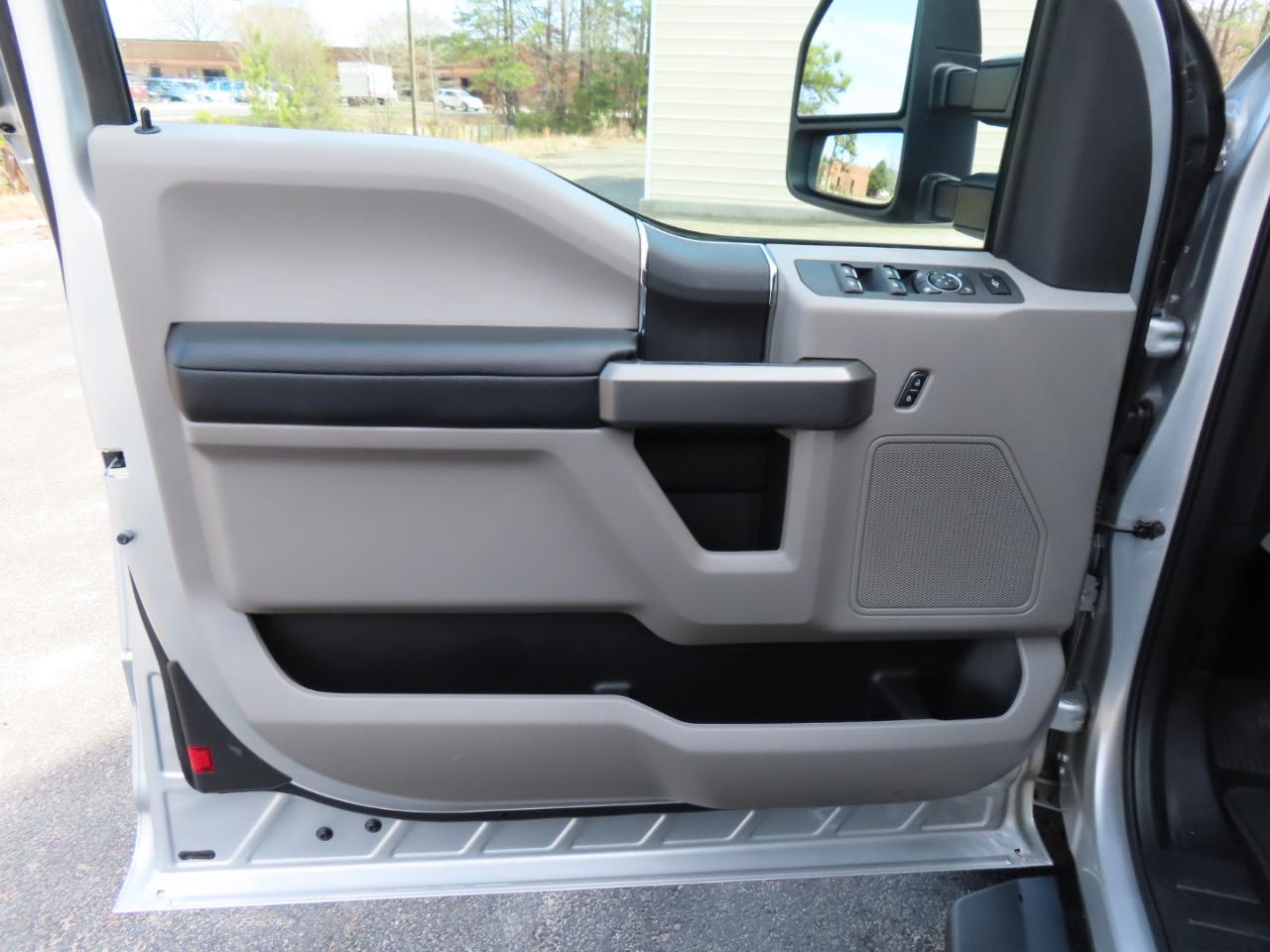 Ford F-250 SD XLT SuperCab Long Bed 4WD 2017