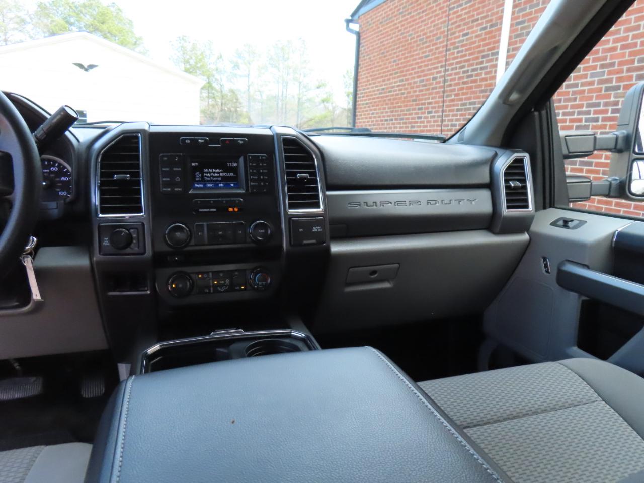 Ford F-250 SD XLT SuperCab Long Bed 4WD 2017