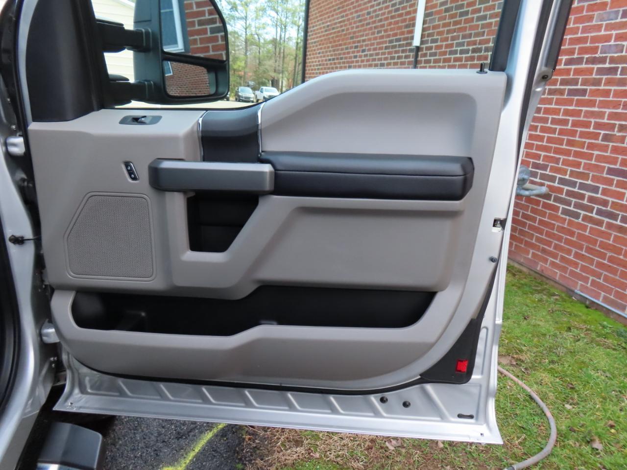 Ford F-250 SD XLT SuperCab Long Bed 4WD 2017