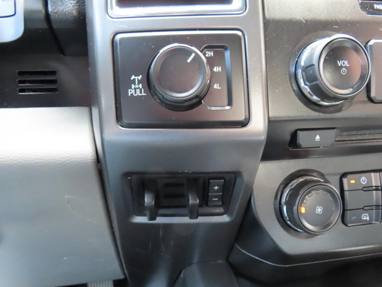 Ford F-250 SD XLT SuperCab Long Bed 4WD 2017