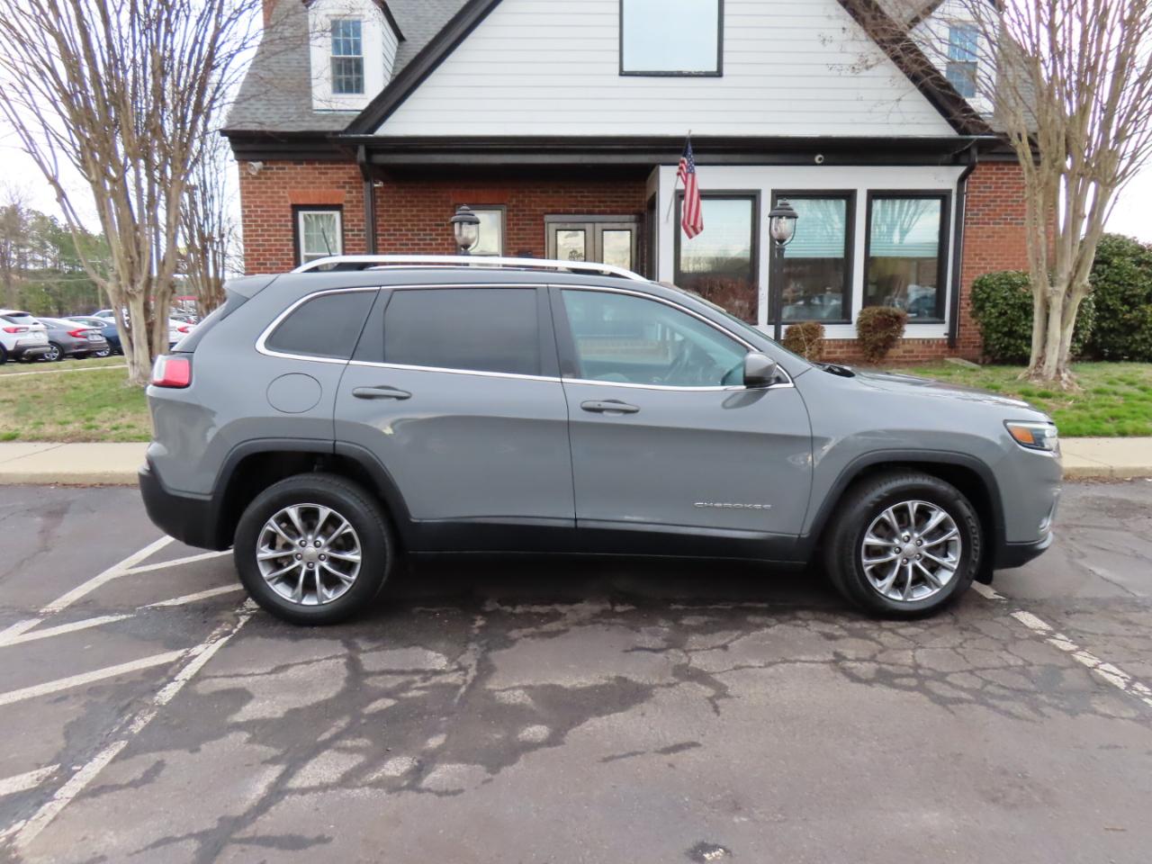 Jeep Cherokee Latitude Plus FWD 2020