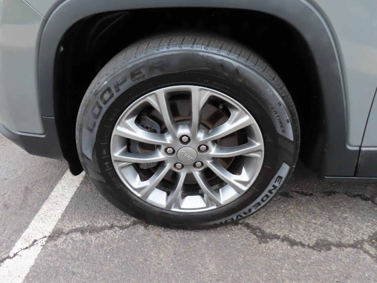 Jeep Cherokee Latitude Plus FWD 2020