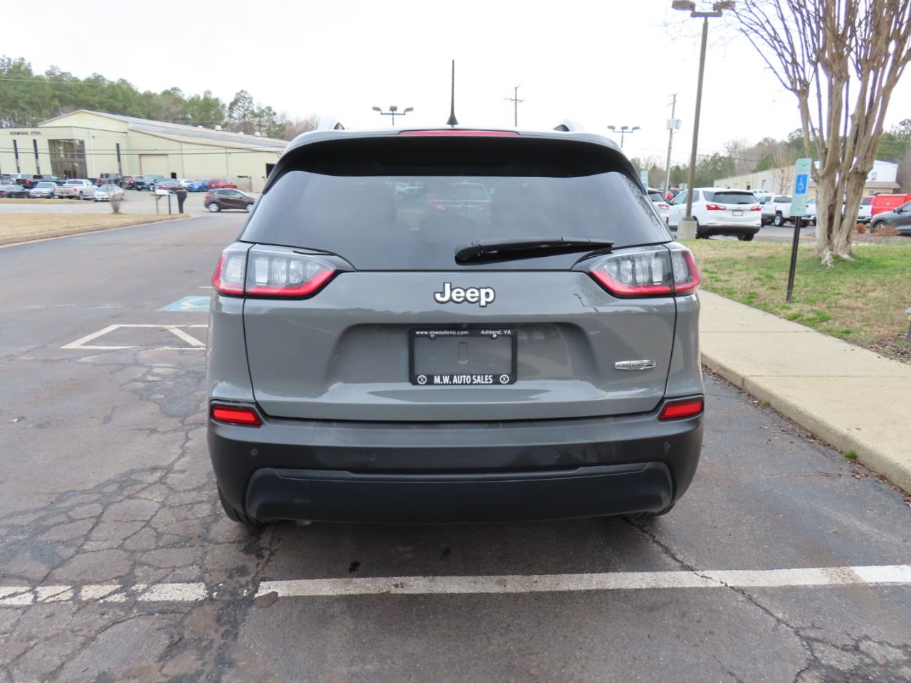 Jeep Cherokee Latitude Plus FWD 2020