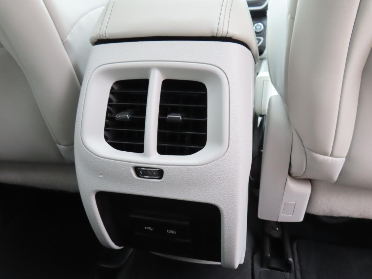 Jeep Cherokee Latitude Plus FWD 2020