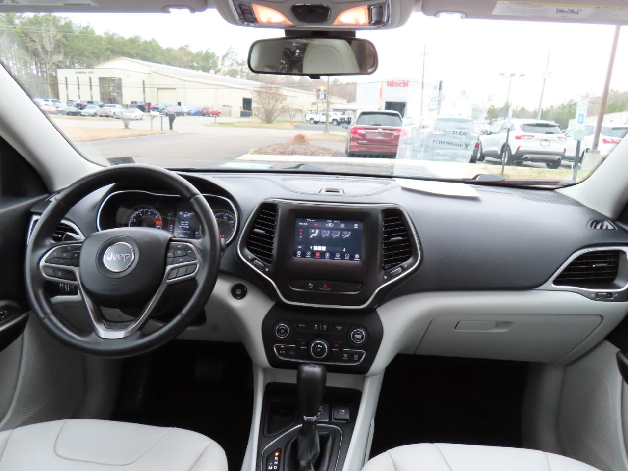 Jeep Cherokee Latitude Plus FWD 2020