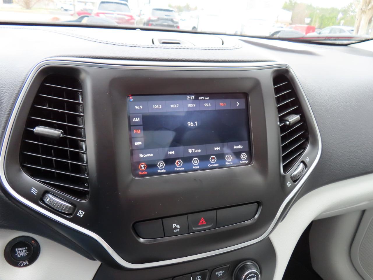 Jeep Cherokee Latitude Plus FWD 2020