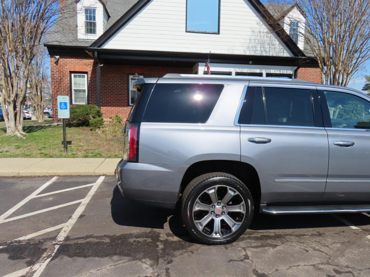 GMC Yukon Denali 4WD 2019