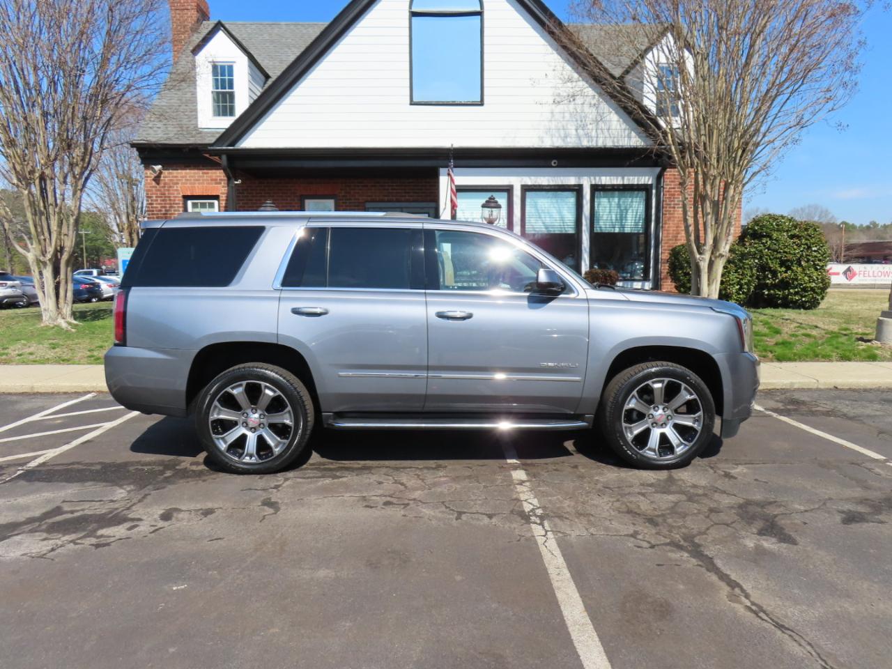 GMC Yukon Denali 4WD 2019