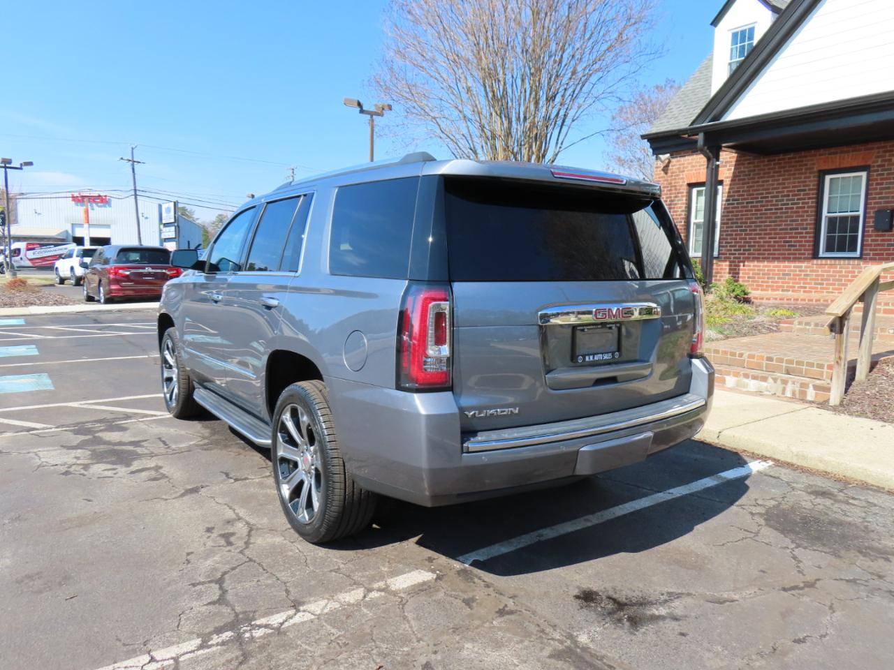 GMC Yukon Denali 4WD 2019