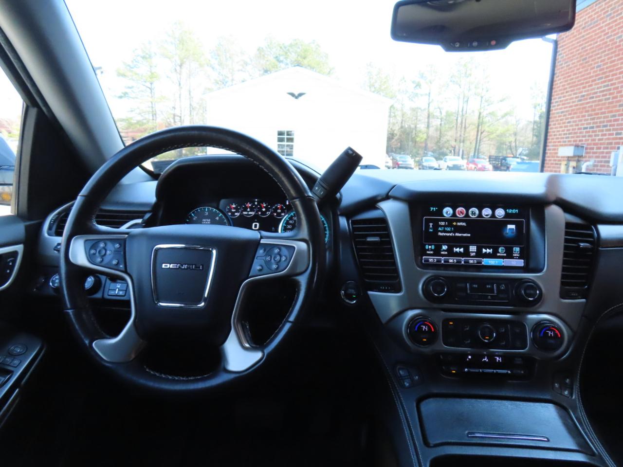 GMC Yukon Denali 4WD 2019