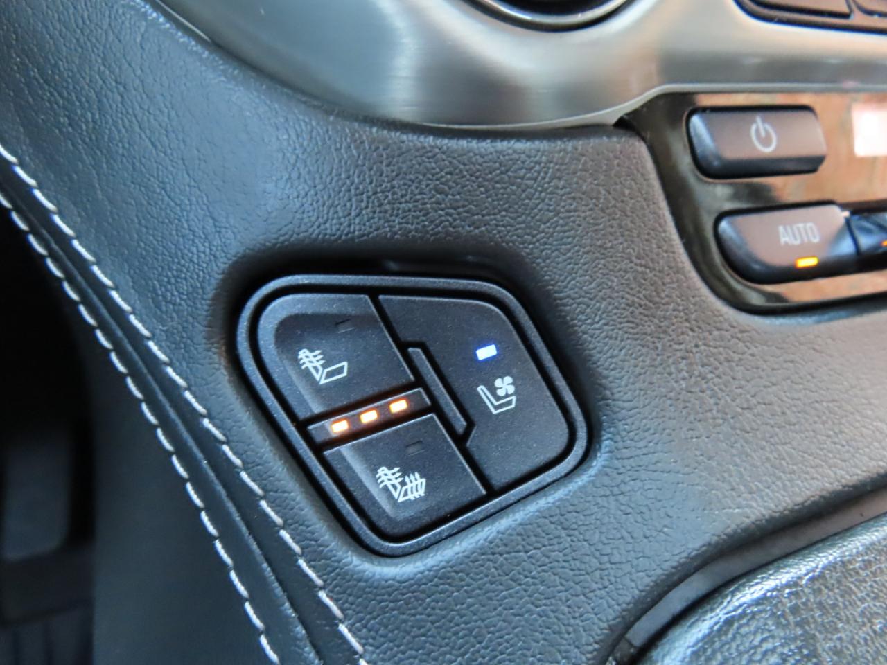 GMC Yukon Denali 4WD 2019