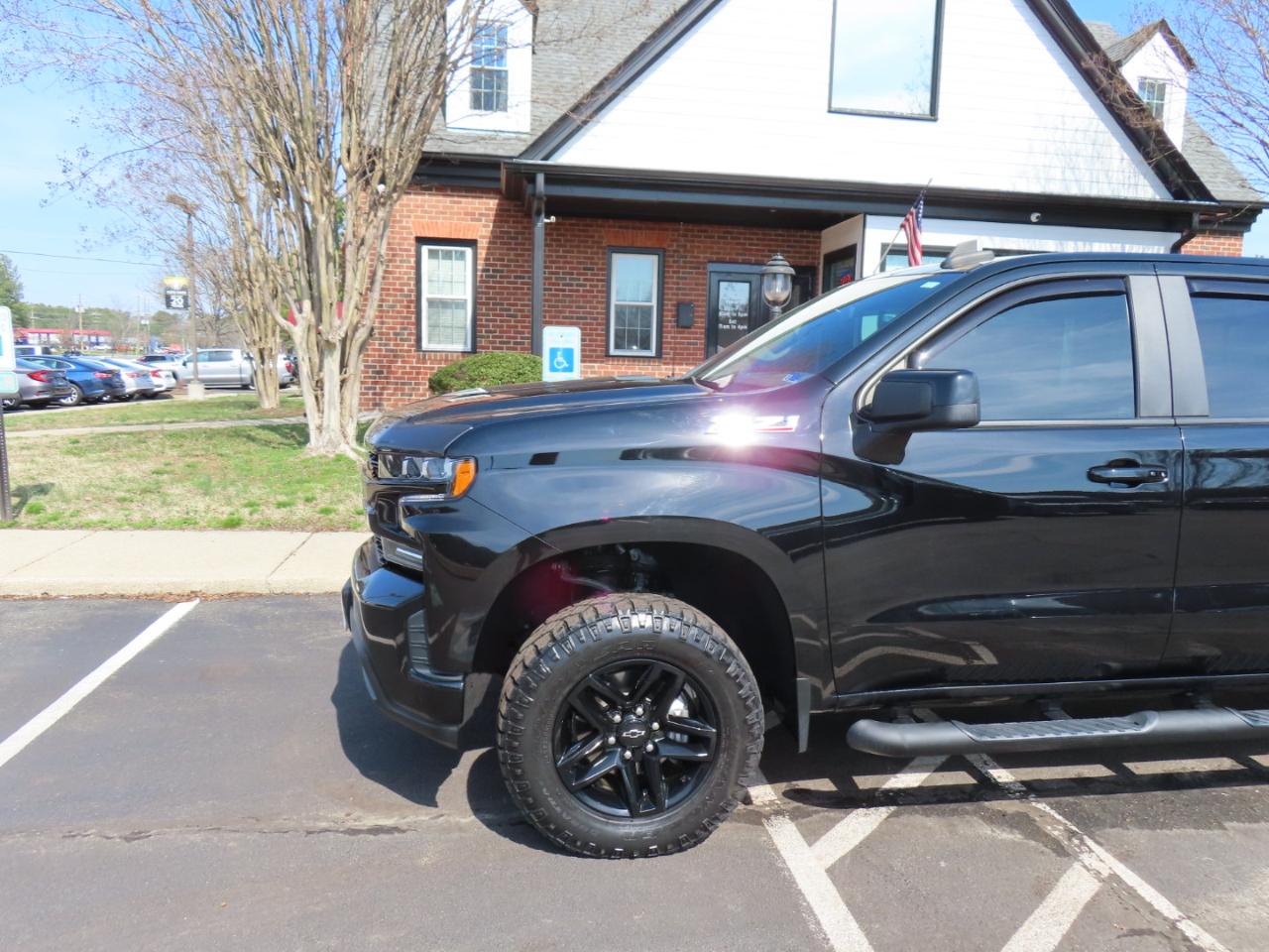 Chevrolet Silverado 1500 LT Trail Boss Crew Cab Long Box 4WD 2021