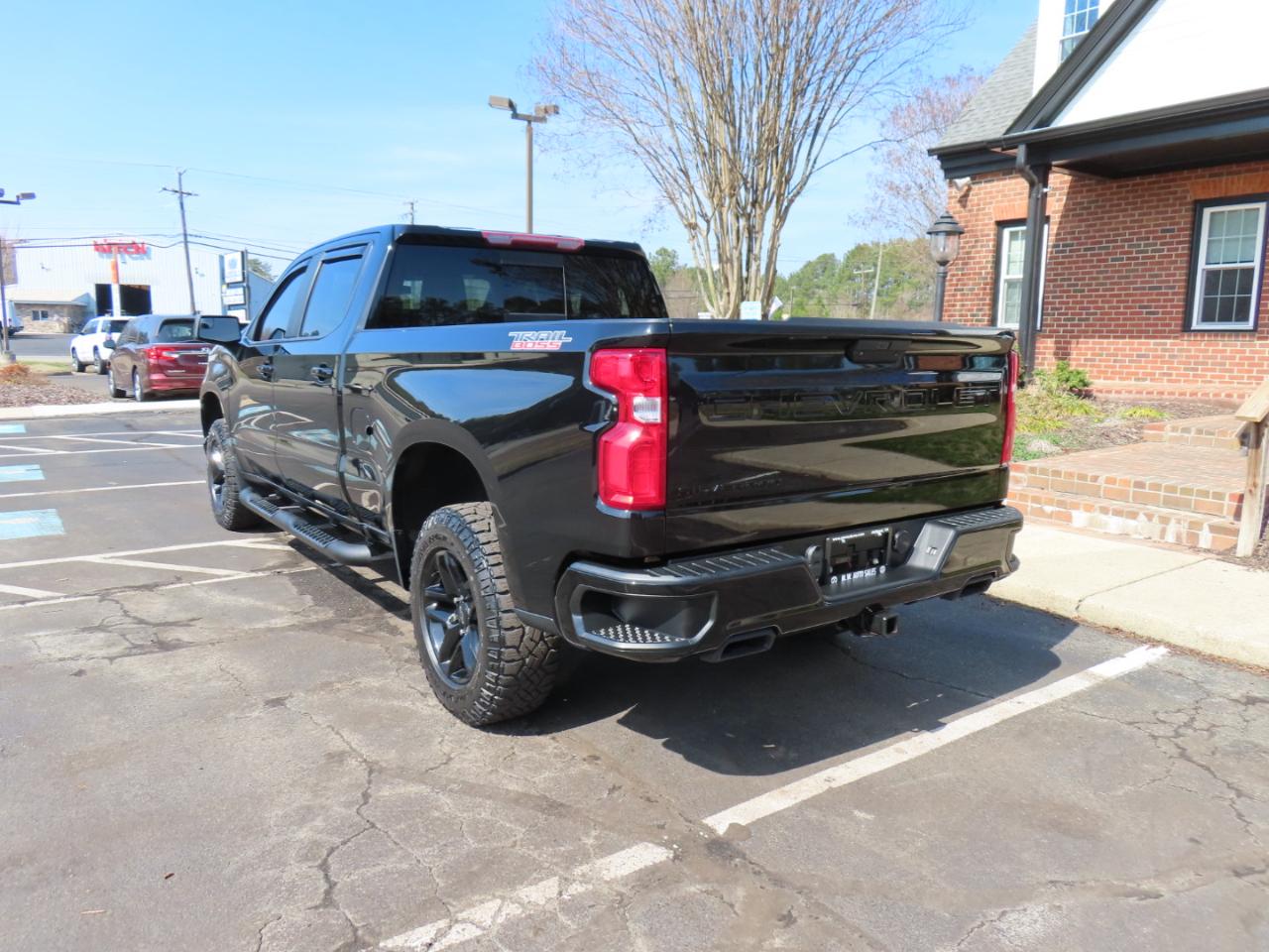 Chevrolet Silverado 1500 LT Trail Boss Crew Cab Long Box 4WD 2021