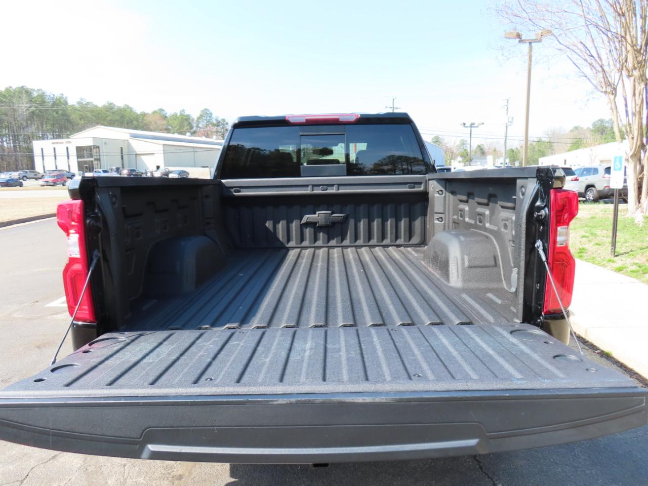 Chevrolet Silverado 1500 LT Trail Boss Crew Cab Long Box 4WD 2021