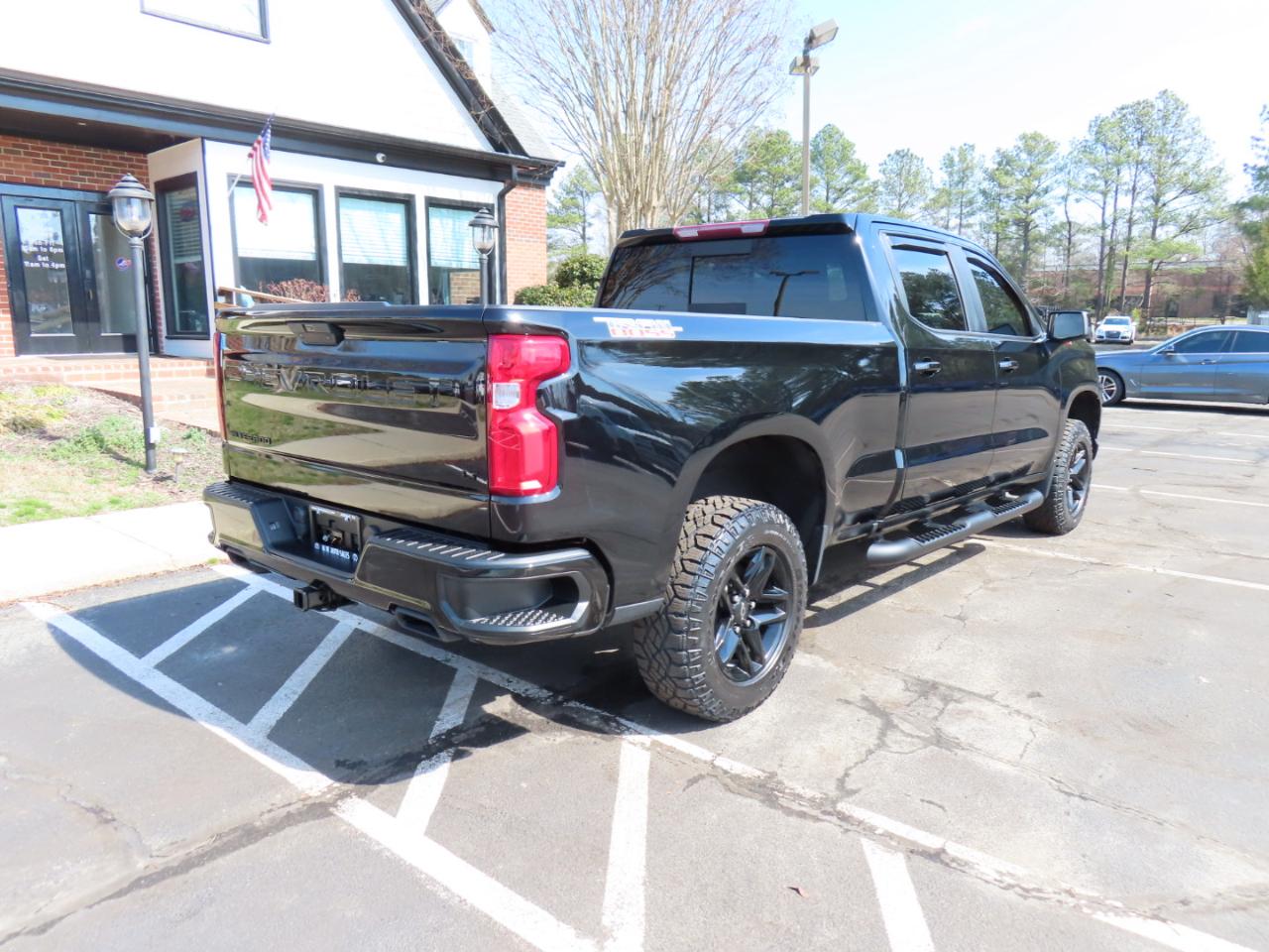 Chevrolet Silverado 1500 LT Trail Boss Crew Cab Long Box 4WD 2021