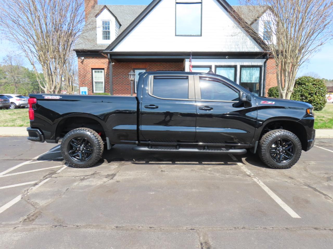 Chevrolet Silverado 1500 LT Trail Boss Crew Cab Long Box 4WD 2021