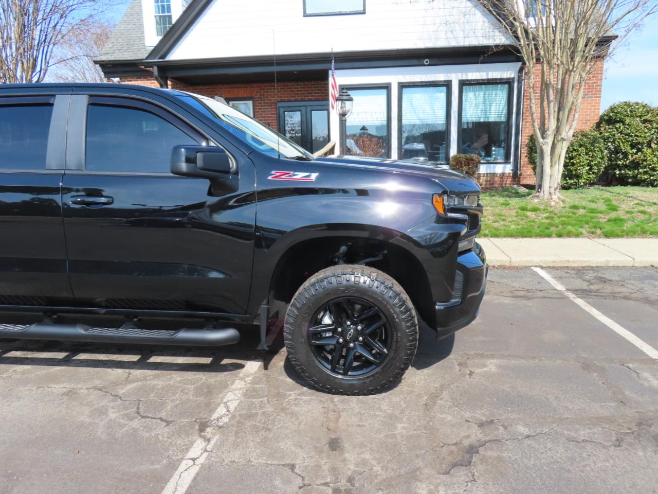 Chevrolet Silverado 1500 LT Trail Boss Crew Cab Long Box 4WD 2021