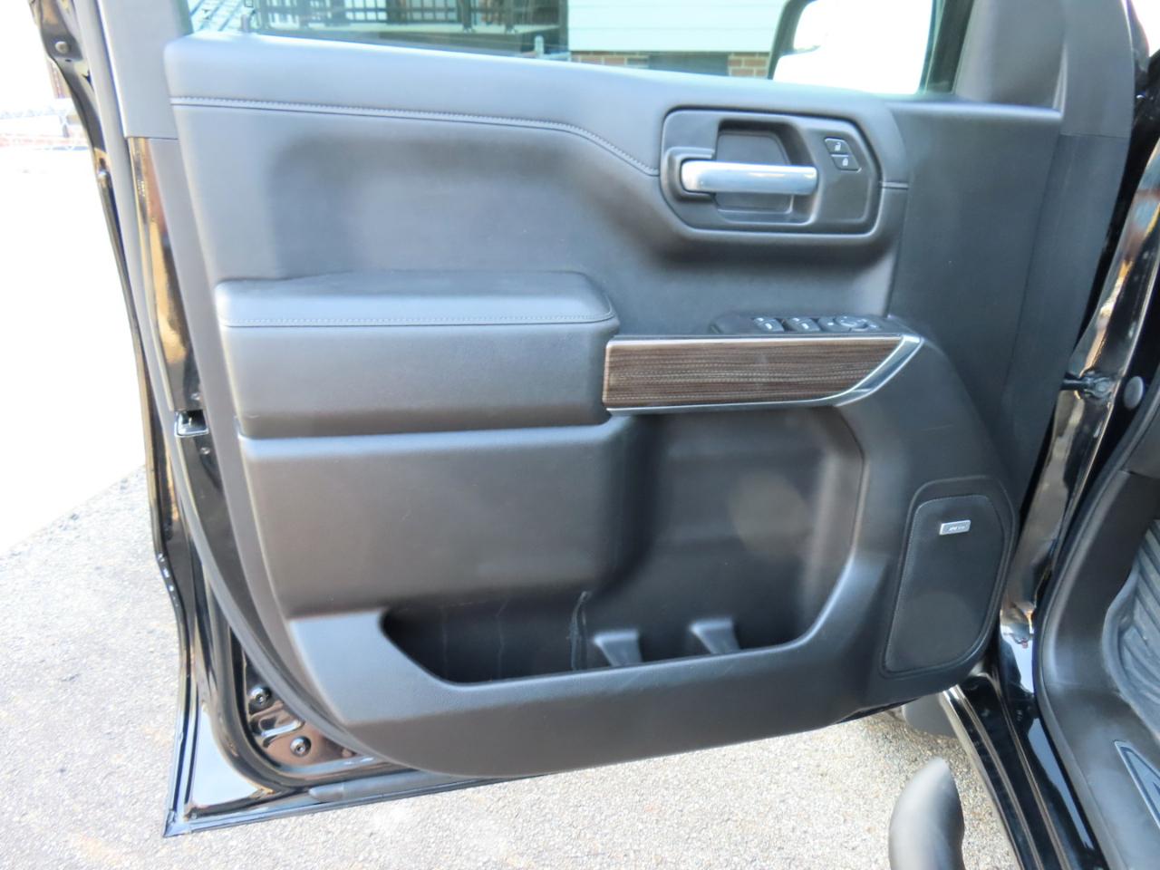 Chevrolet Silverado 1500 LT Trail Boss Crew Cab Long Box 4WD 2021