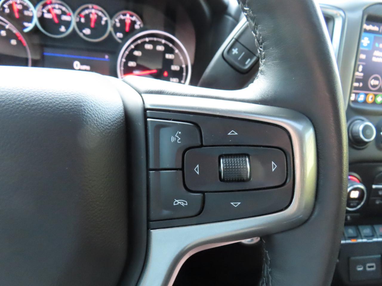 Chevrolet Silverado 1500 LT Trail Boss Crew Cab Long Box 4WD 2021