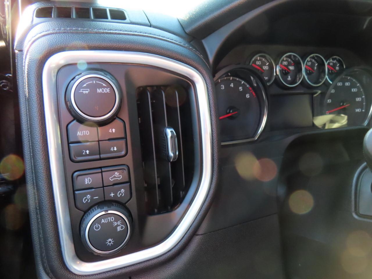 Chevrolet Silverado 1500 LT Trail Boss Crew Cab Long Box 4WD 2021