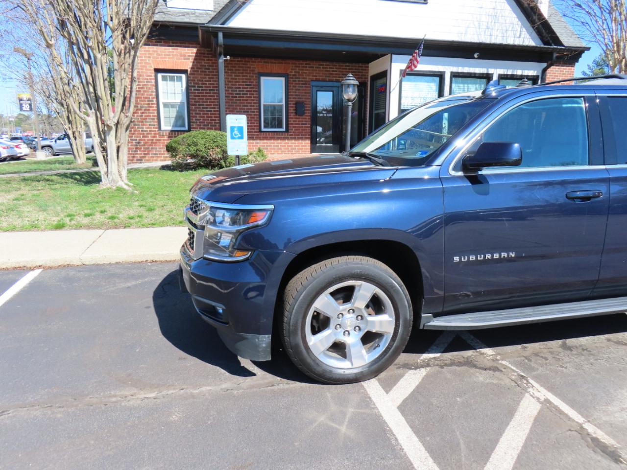 Chevrolet Suburban LT 4WD 2019