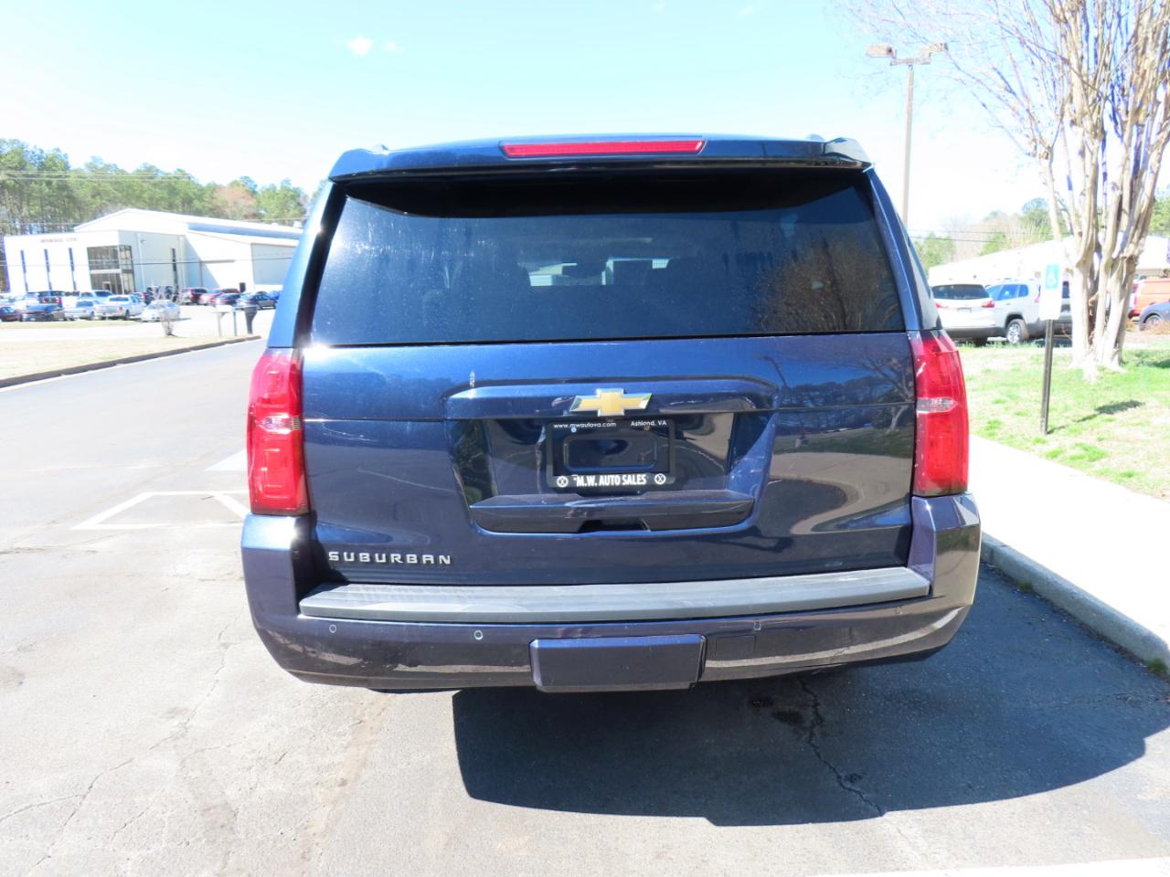 Chevrolet Suburban LT 4WD 2019