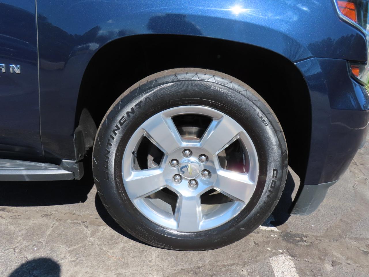 Chevrolet Suburban LT 4WD 2019